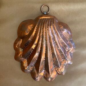 Birth-Gramm Vintage Swiss Made Copper Scallop Shell Mold